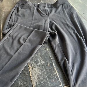 Black Chico’s crop pants